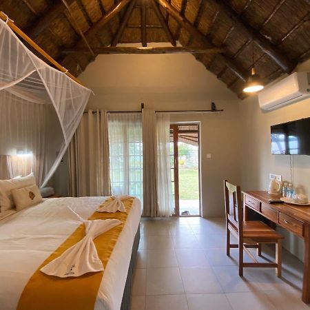 Big 5 Toro Lodge Kasane Buitenkant foto