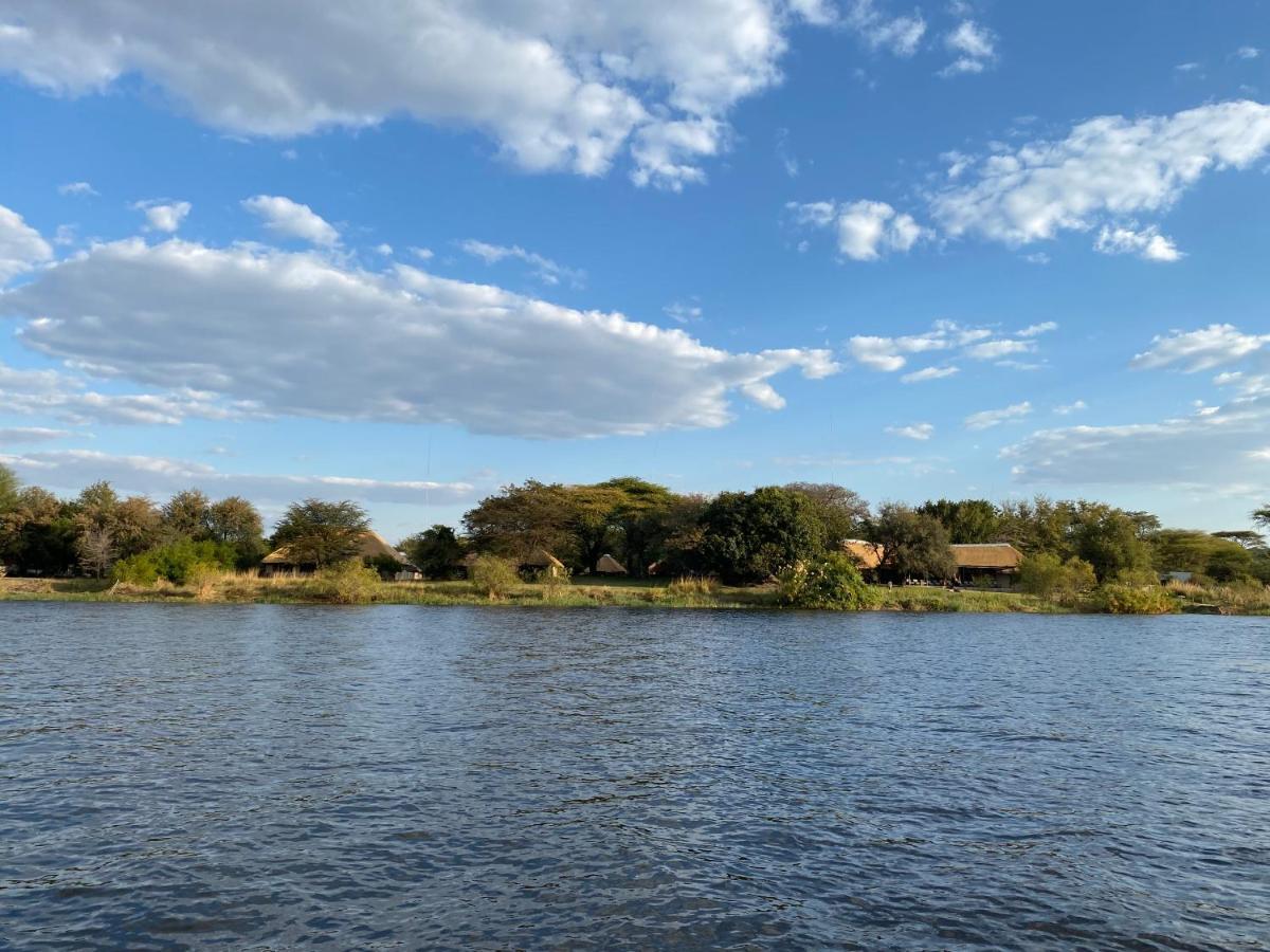 Big 5 Toro Lodge Kasane Buitenkant foto
