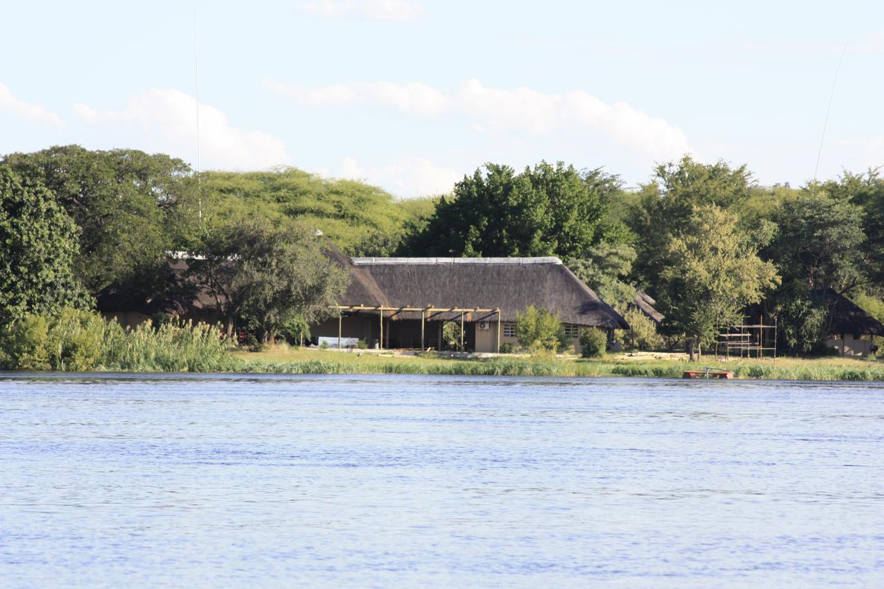 Big 5 Toro Lodge Kasane Buitenkant foto
